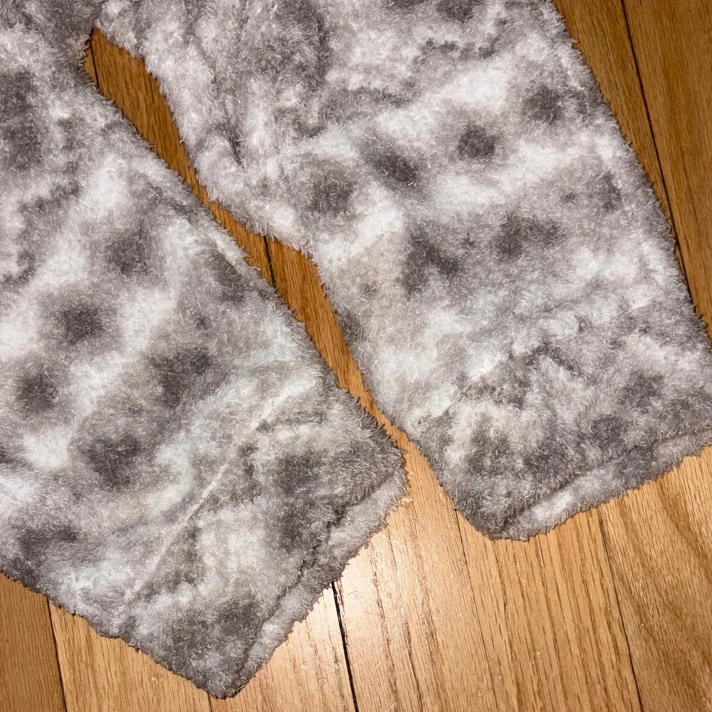 Cuddl Duds Cozy Fleece Pants in Cream and Gray - Picture 5 of 5